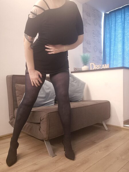 Blonda reala matura cu forme. 39 ani. Cititi tot anuntul.